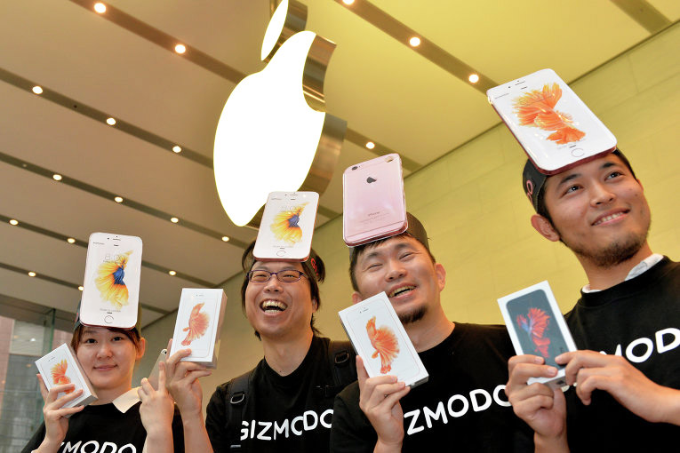 Apple продаст за первый уикенд рекордные 15 миллионов iPhone 6s и iPhone 6s Plus