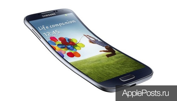 Фанат iPhone без усилий согнул Samsung Galaxy S4