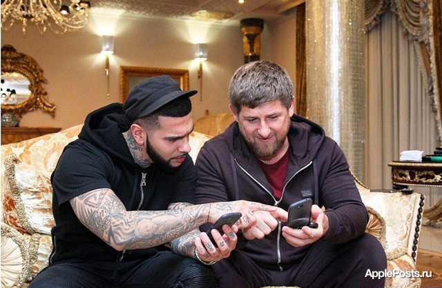 Кадыров и Тимати отказались от iPhone в пользу российского YotaPhone
