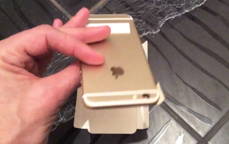 Сотрудник Foxconn снял на видео новый 4-дюймовый iPhone