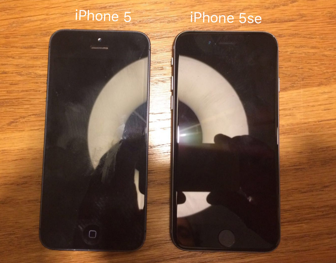 Новый 4-дюймовый iPhone 5se запечатлен на фото рядом с iPhone 5