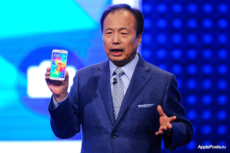 Рекордные продажи iPhone 6 отразились на зарплатах руководства Samsung