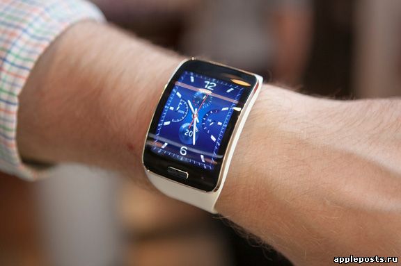 Samsung вслед за Apple оснастит «умные» часы модулем NFC и системой электронных платежей