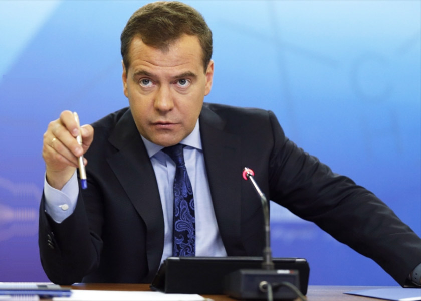 Покупай отечественное: Медведев обязал госорганы перейти на российский софт