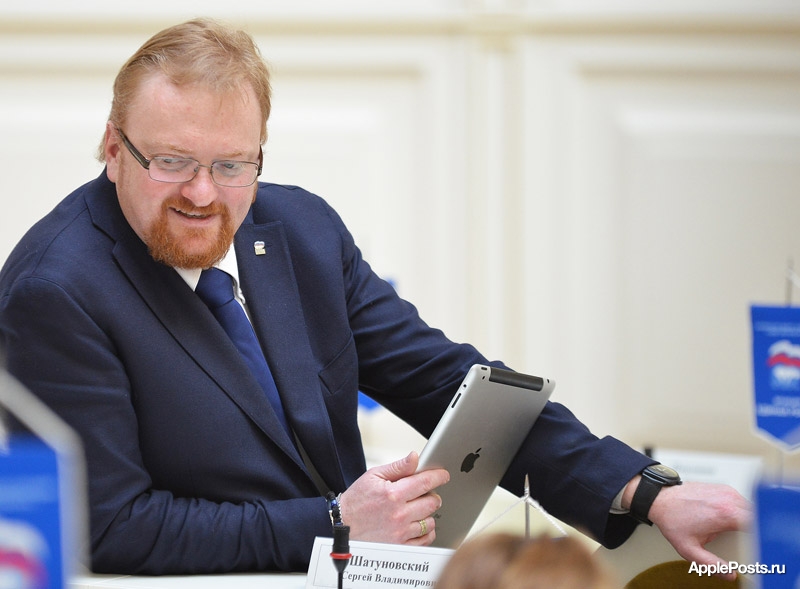Депутат Милонов не собирается отказываться от своего iPhone 6 из-за признаний Тима Кука