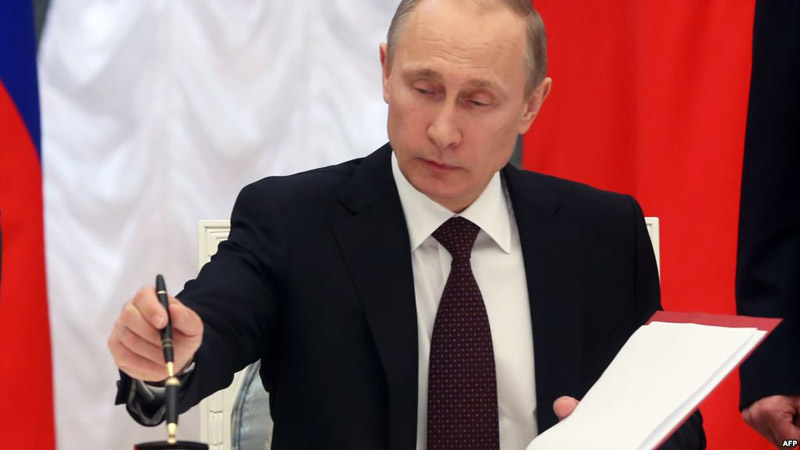 Владимир Путин подписал закон о «запрете иностранного ПО»