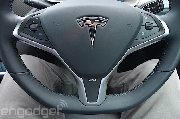 Tesla предупреждает, что взлом Model S может нанести вред своим владельцам